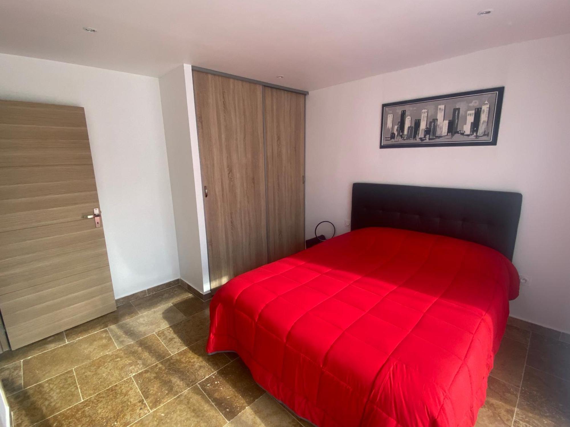 Agreable Dependance 3 Pieces Villa Saint-Maximin Buitenkant foto